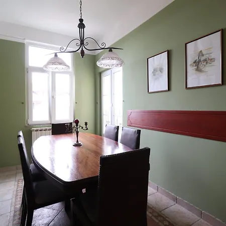 Frketic With Roof Terrace And Panoramic Sea View Apartman *